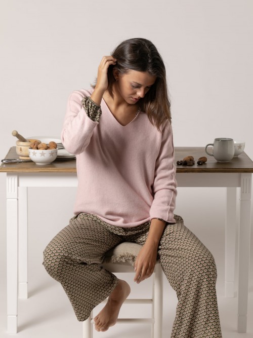 Woman Soft V-neck sweater Pink