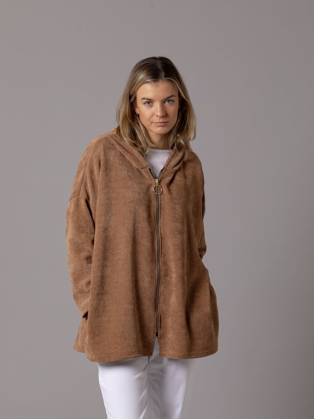 Woman Oversized soft zipper jacket Camel