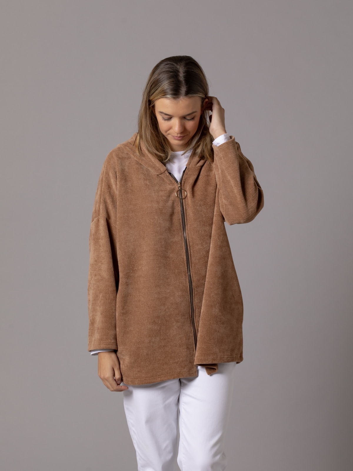 Woman Oversized soft zipper jacket Camel