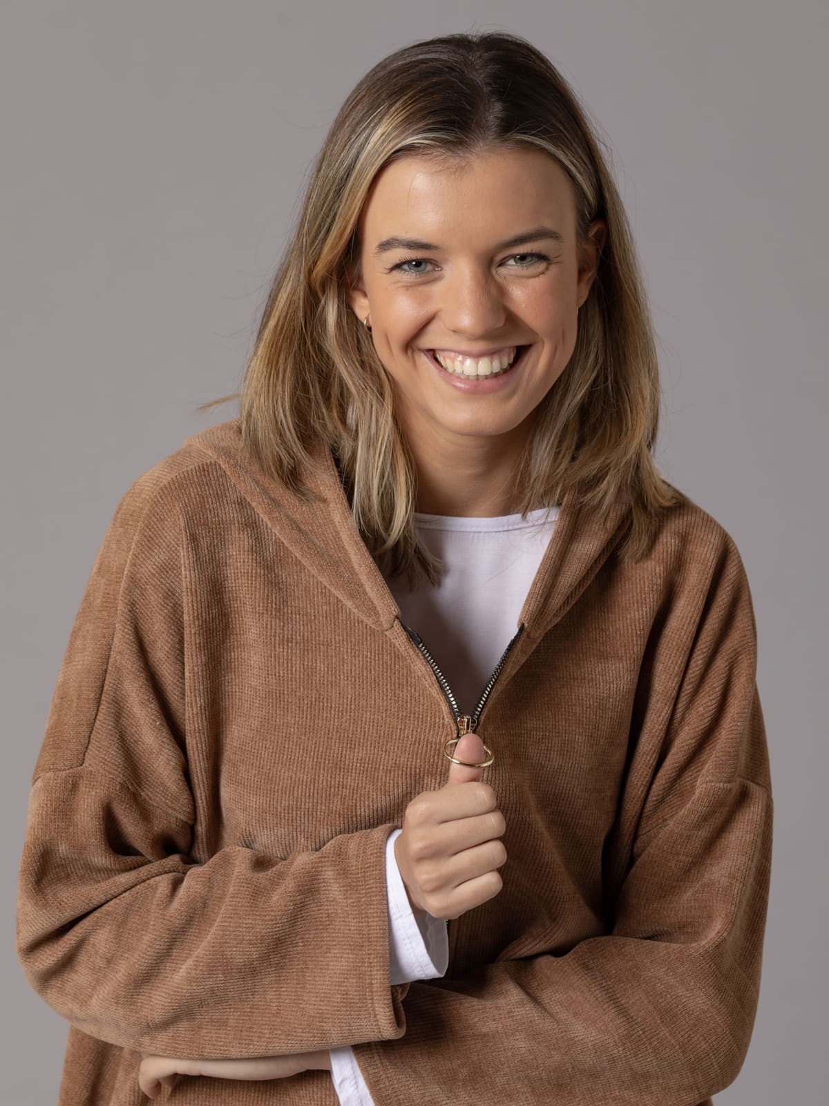 Woman Oversized soft zipper jacket Camel