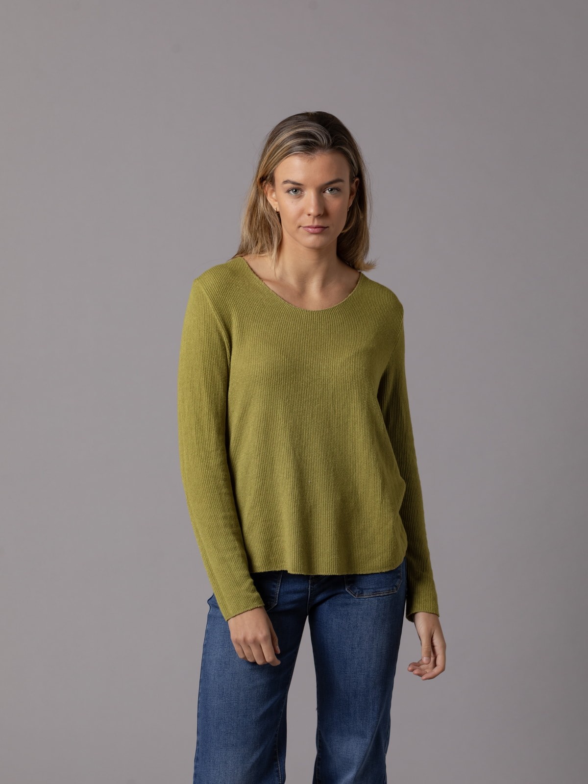 Woman Lightweight V-neck sweater Olive