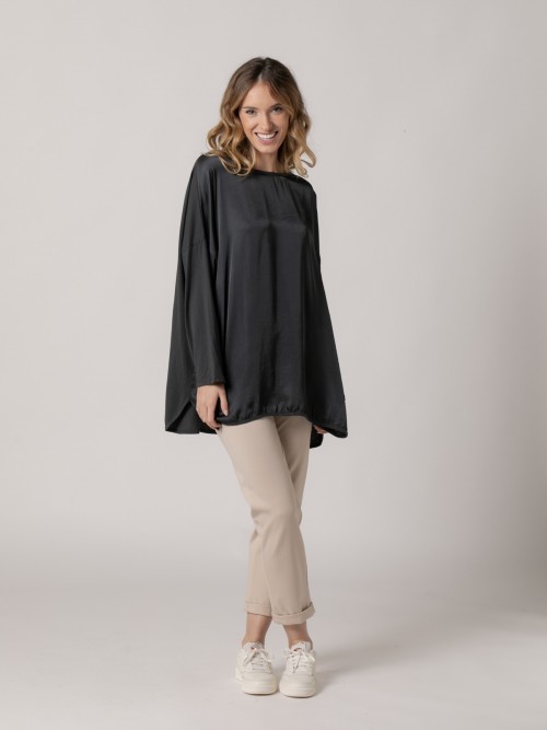 Camiseta oversize raso y manga larga Gris
