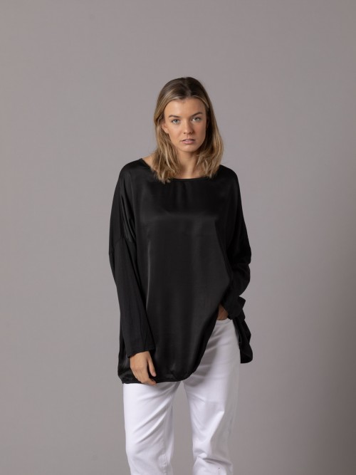 Woman Oversized satin long-sleeved T-shirt Black