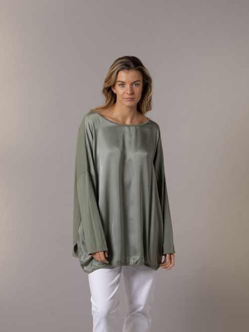 Camiseta oversize raso y manga larga Caqui