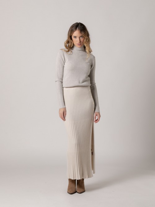 Woman Knitted skirt with pleated buttons Beige