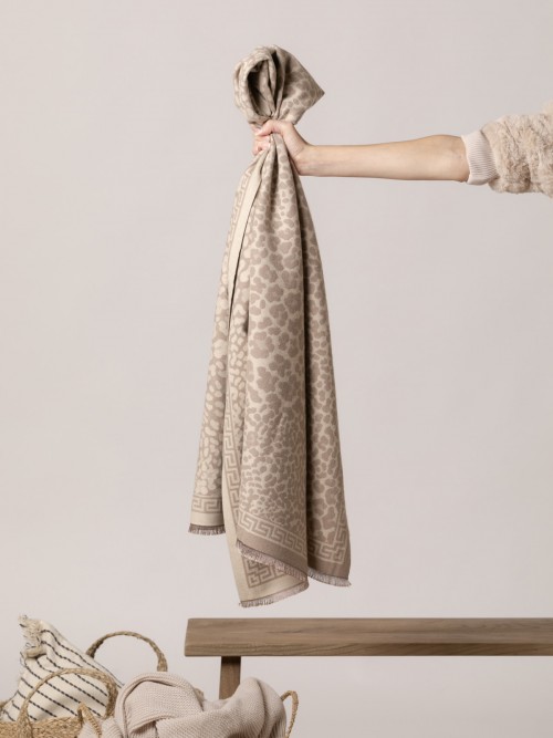 Woman Double-sided animal print scarf Beige
