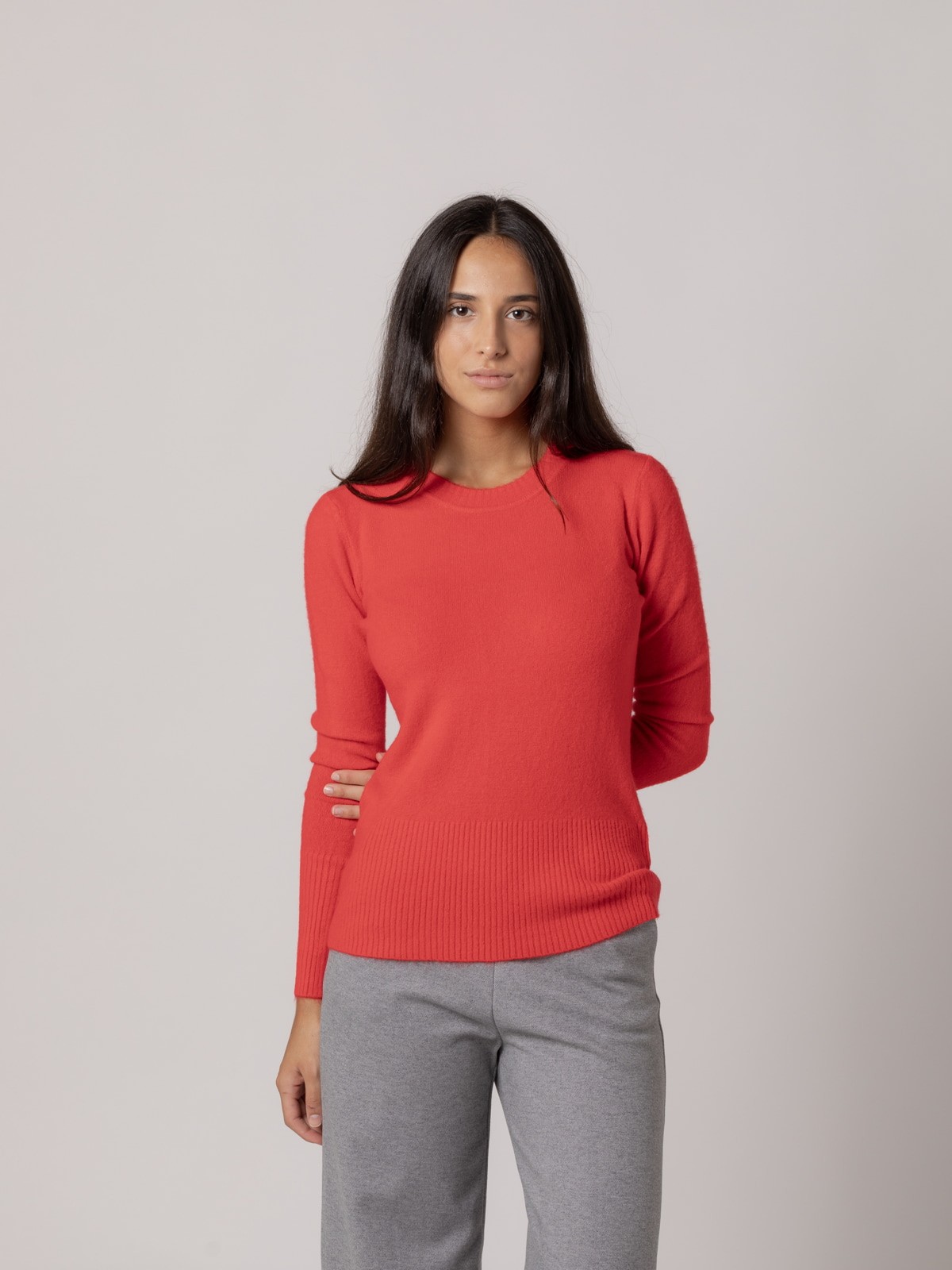 Must soft round neck sweaterrojo trendy
