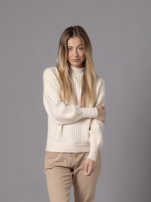 Woman Wide ribbed turtleneck sweater  Crudocolour