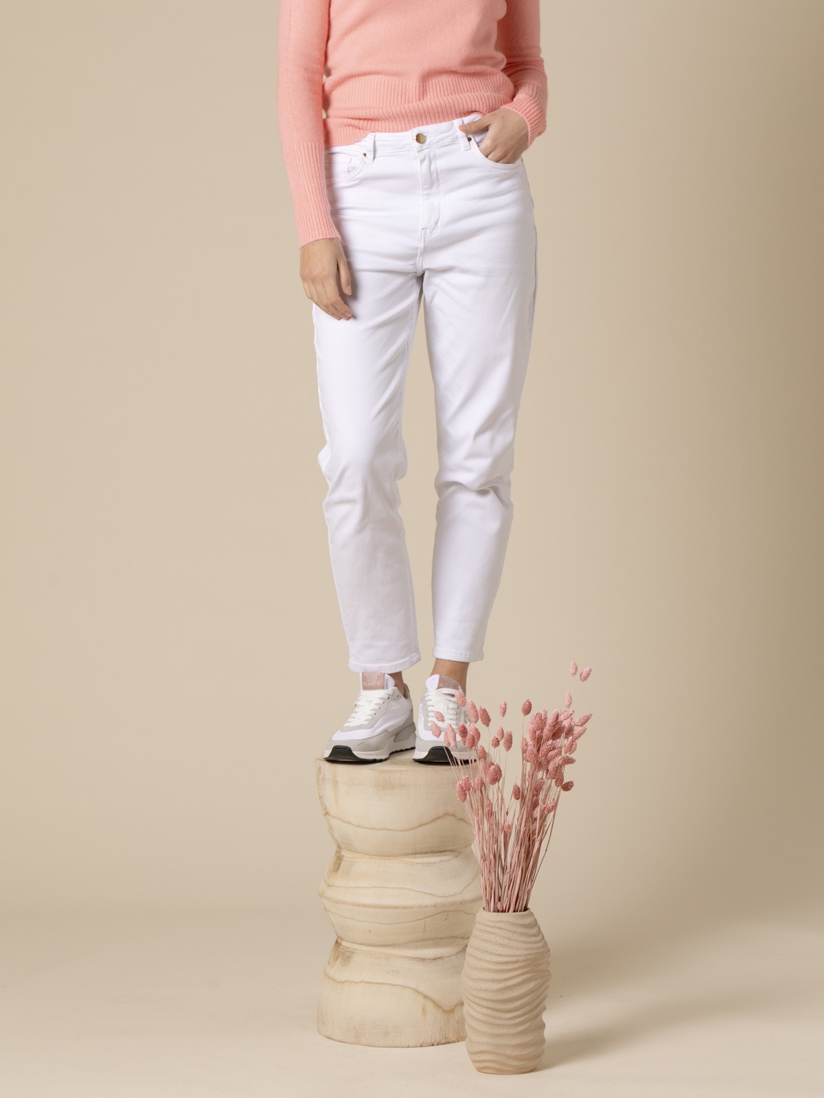 Woman Best quality mom fit trousers Whitecolour