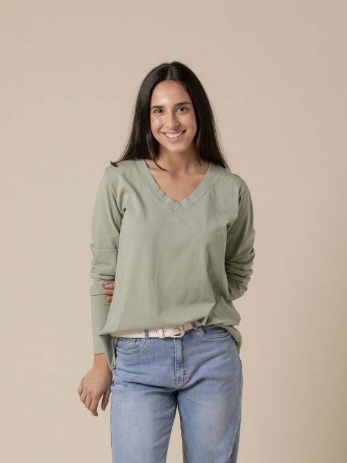 Camiseta algodón 100% escote en pico color Verde