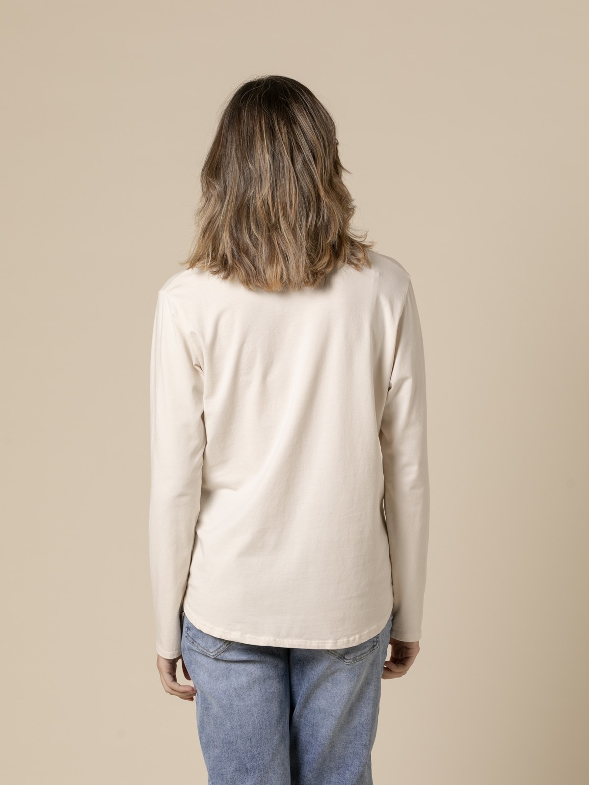 Woman 100% cotton V-neck t-shirt  Crudocolour