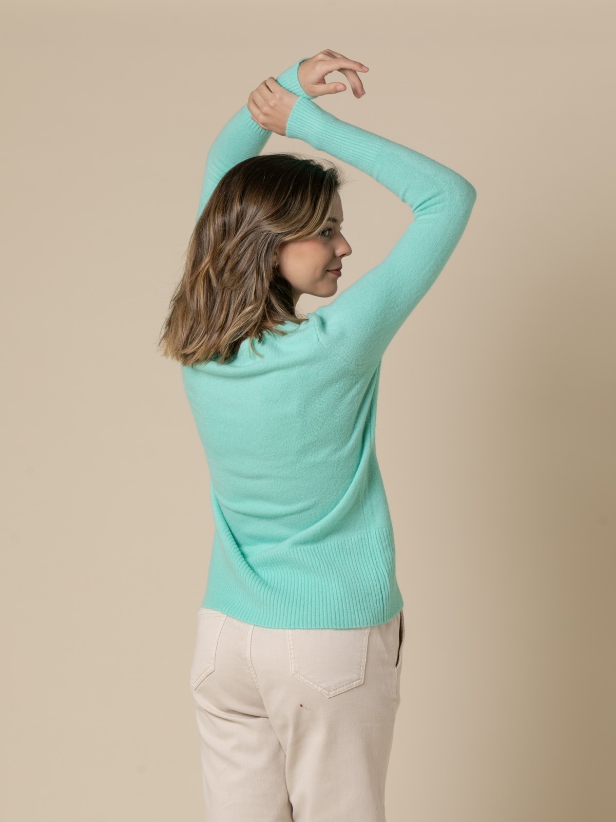 Woman Soft slim fit sweater with V-neckline  Tiffanycolour