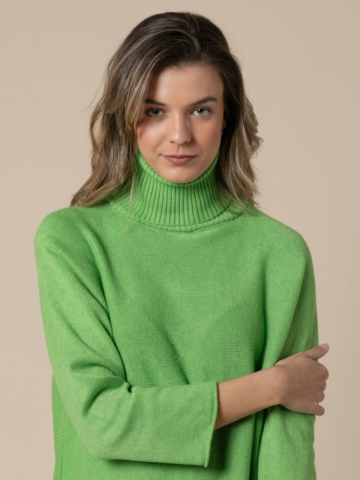 Jersey basic cuello alto cachemire touch color Verde claro