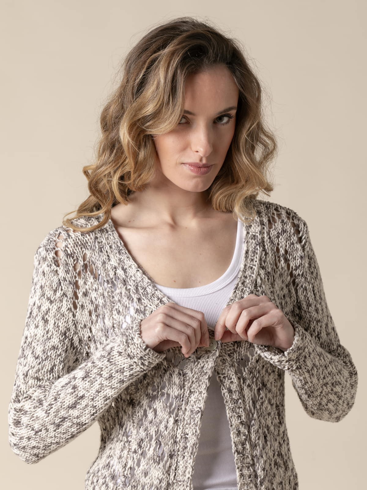 Woman Lucía knitted jacket combined yarn  Greycolour