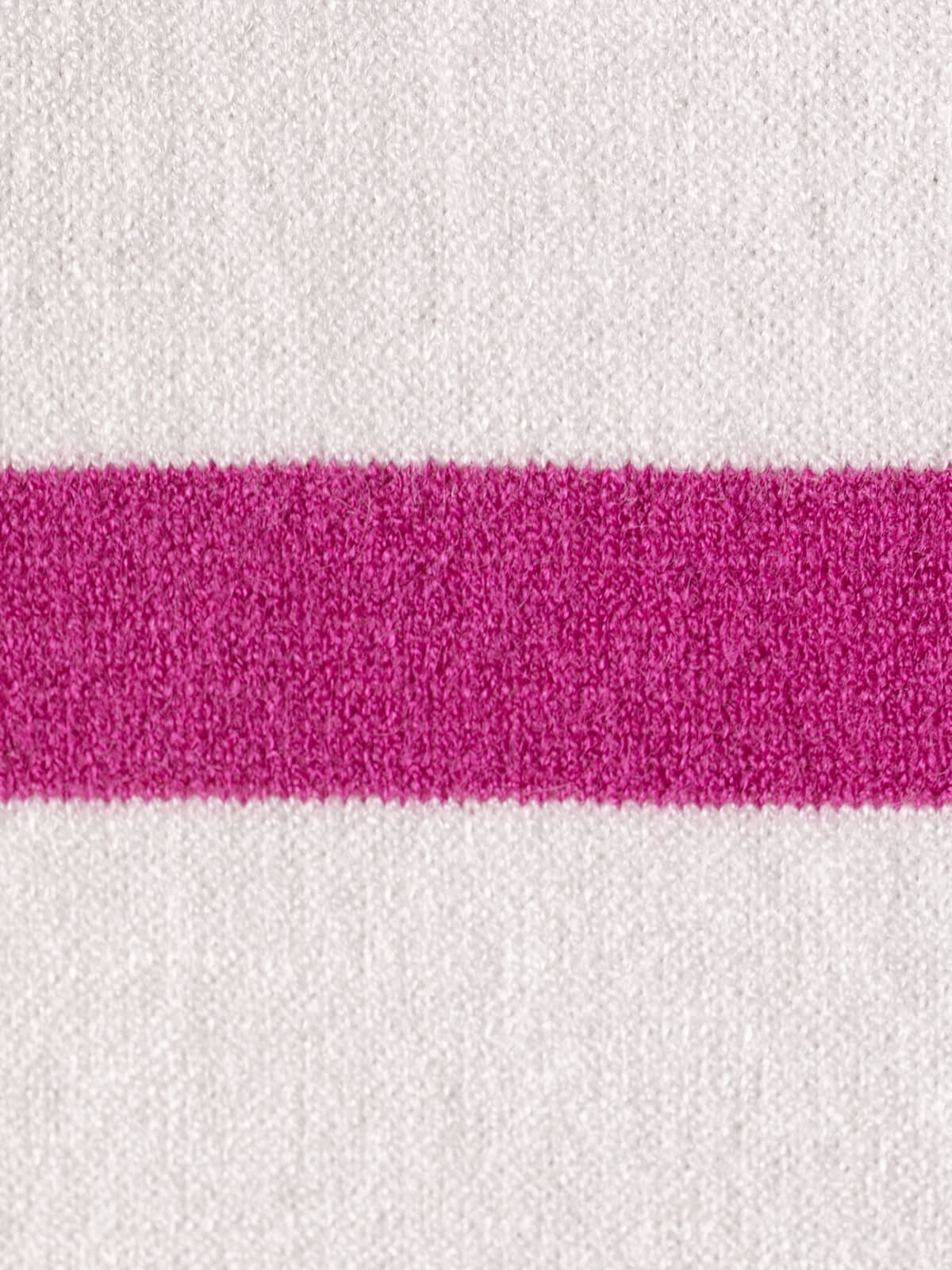Jersey de rayas fino escote en pico color Fucsia