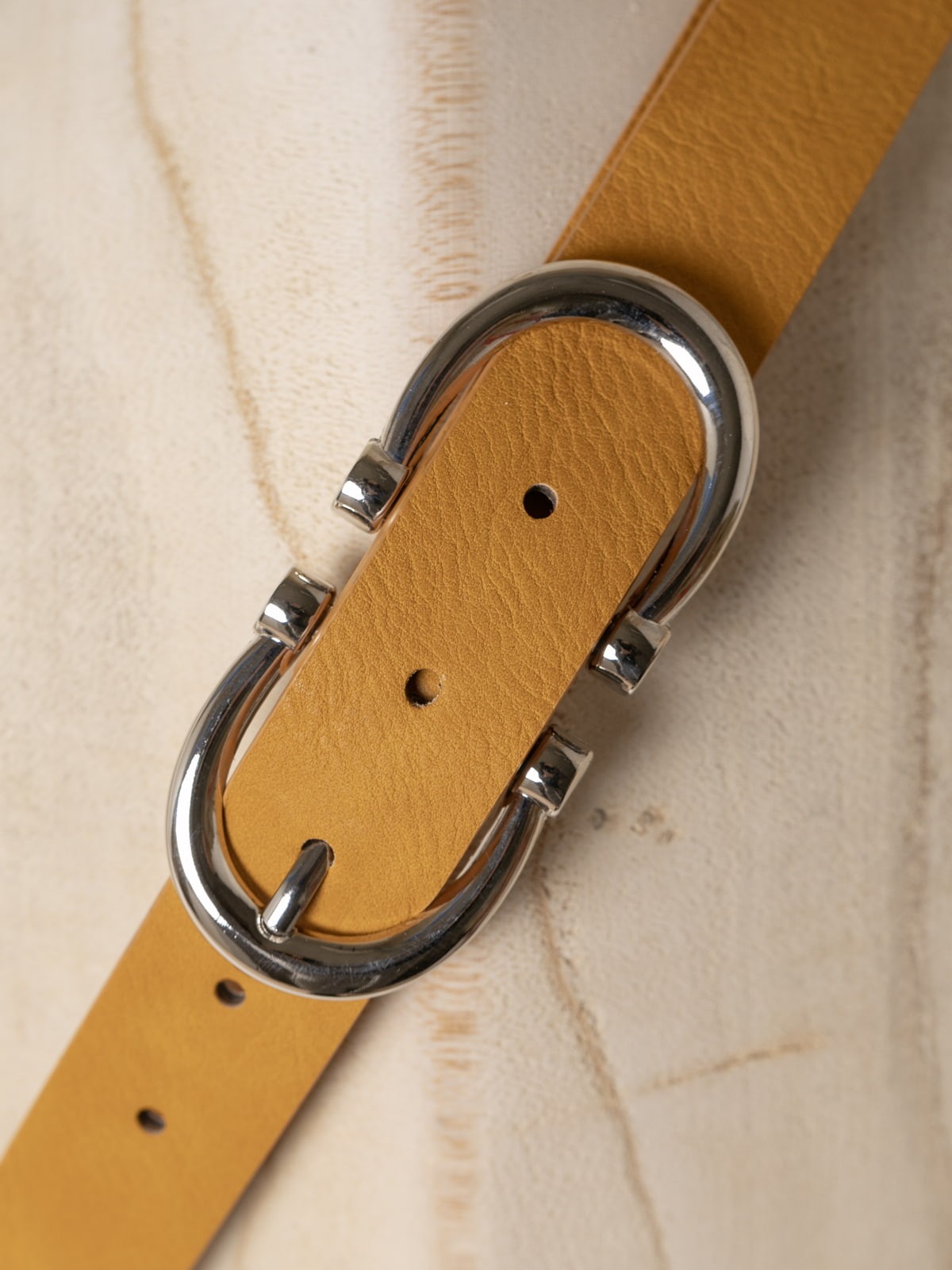Woman Double buckle belt  Amarillocolour