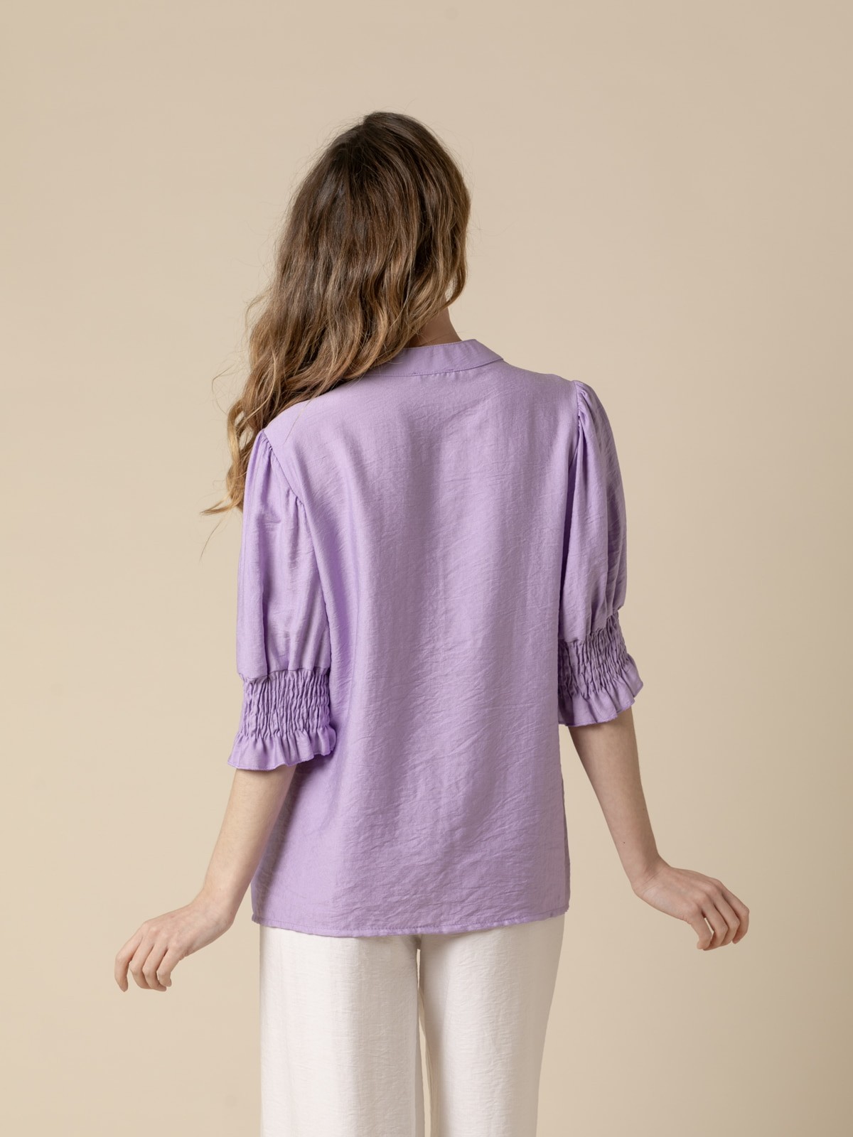 Woman High V-neck shirt with elastic sleeves  Violetcolour