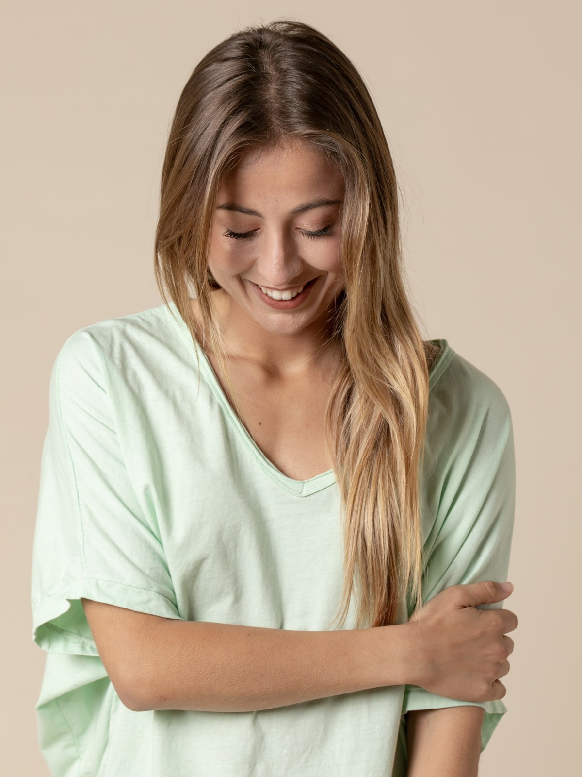 Woman Wide V-neck t-shirt  mintcolour