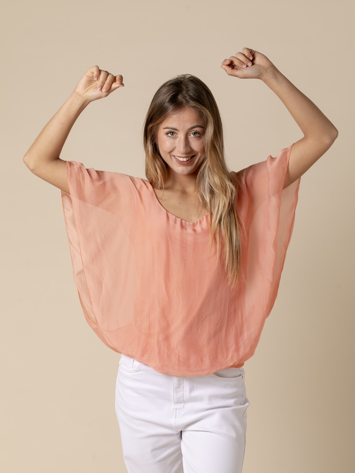 Woman Flowy sleeveless blouse  Melocotóncolour