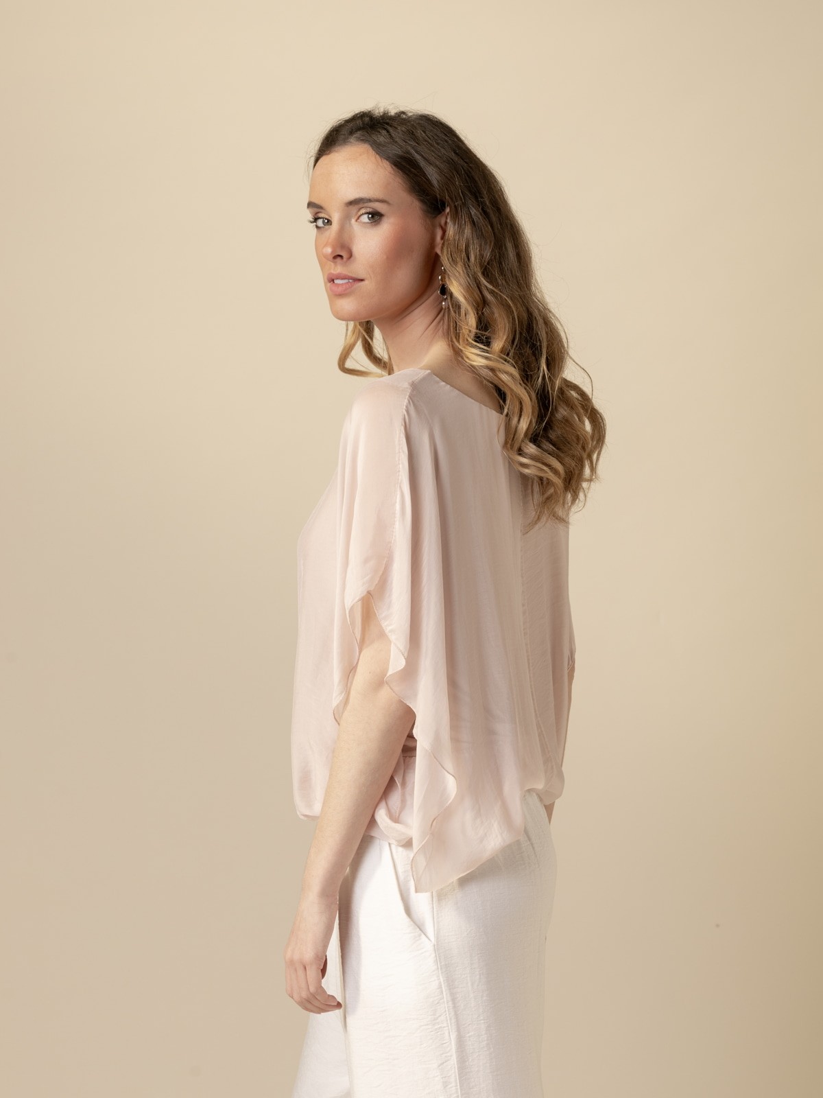 Woman Flowy sleeveless blouse  Pinkcolour