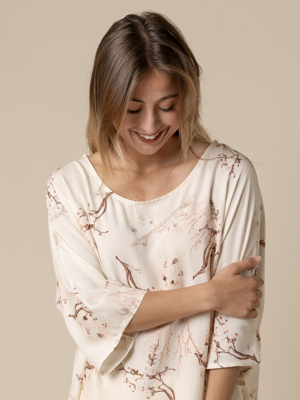 Woman Flowing printed blouse with boat neckline  Crudocolour