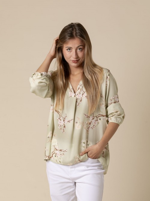 Woman Spring flower printed blouse  Greencolour