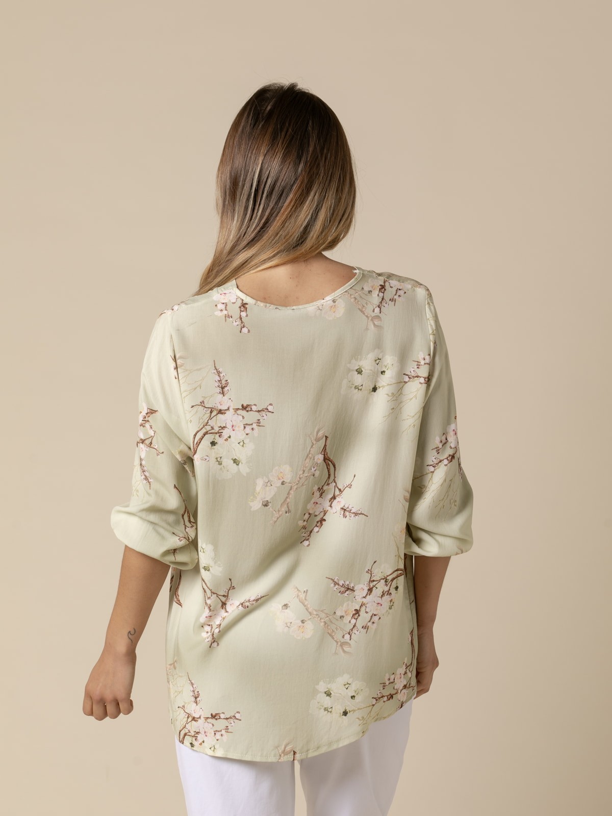 Woman Spring flower printed blouse  Greencolour