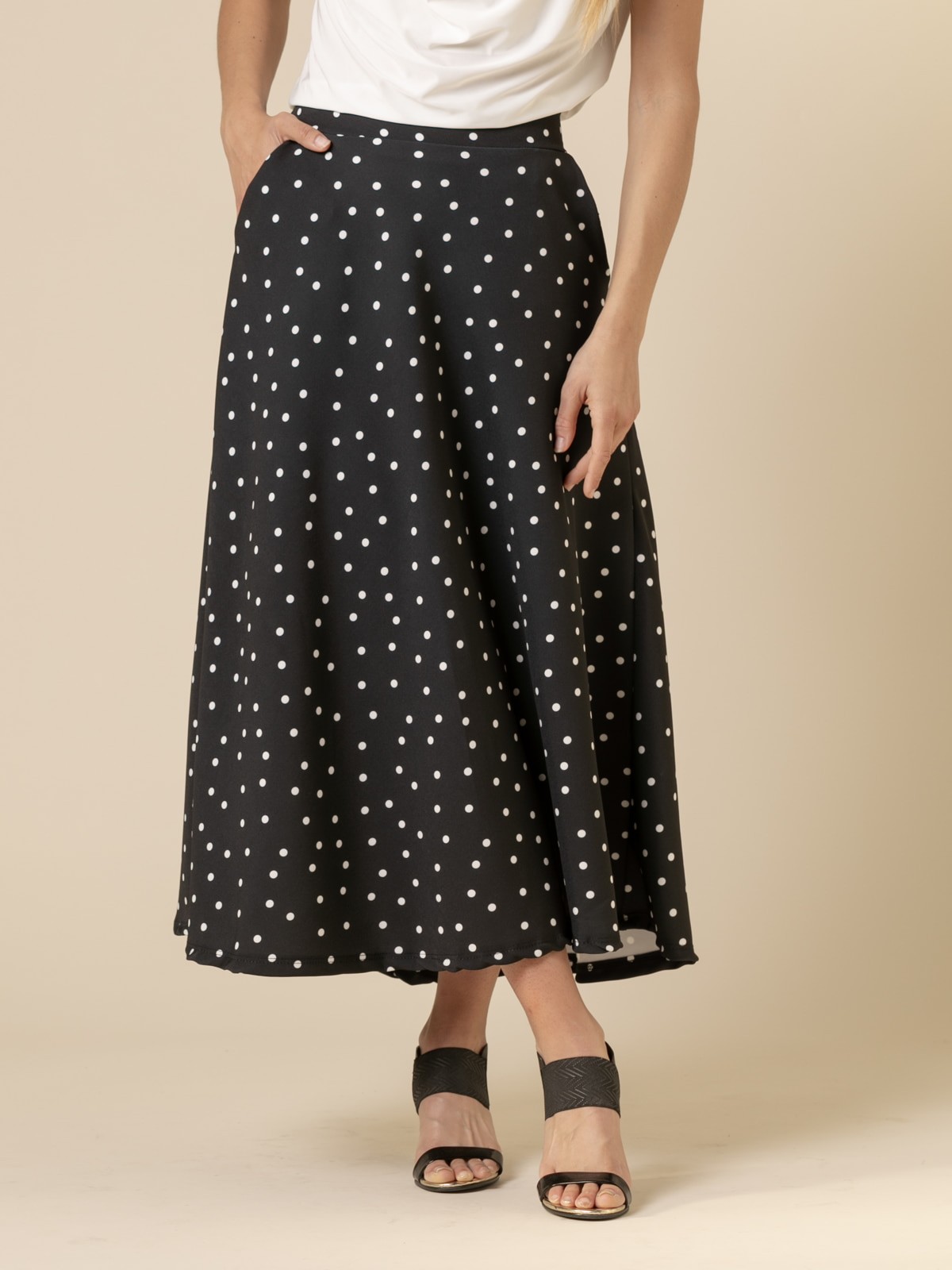 Woman Long speckled print skirt  Blackcolour