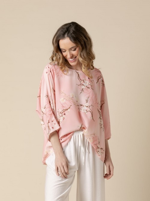Woman Flowing printed blouse with boat neckline  Pinkcolour
