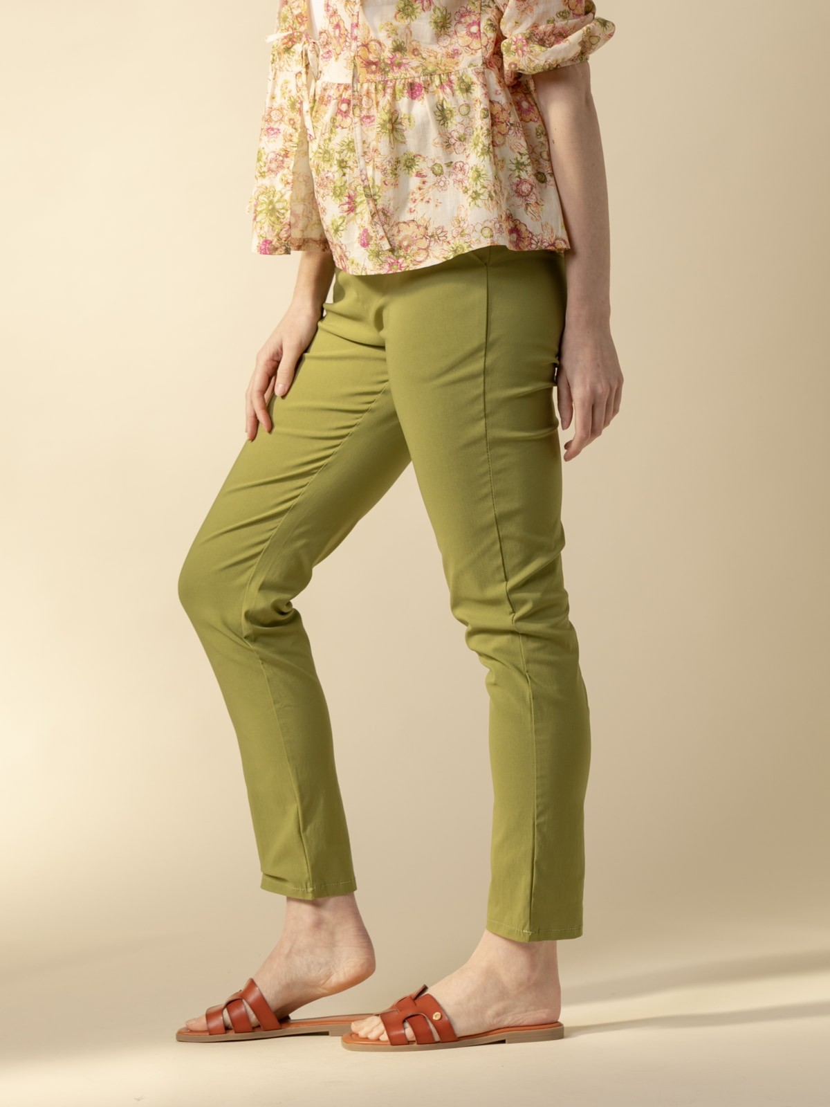 Woman Classic pants with pockets with lycra  Pistachocolour