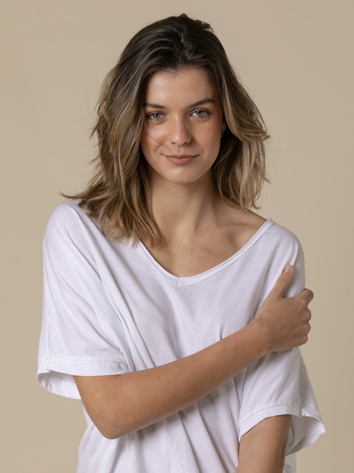 Woman Wide V-neck t-shirt  Whitecolour