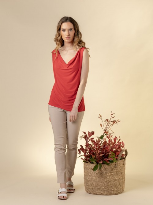 Woman Plain sleeveless t-shirt  Redcolour