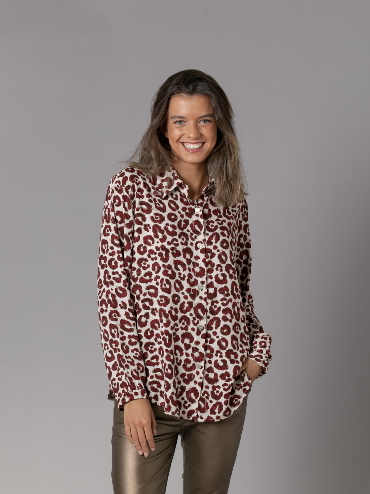 Camisa fluida animal print color Burdeos 4x4 woman