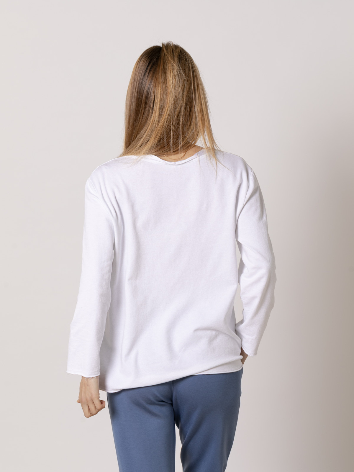 Camiseta felpa fina detalle escote color Blanco