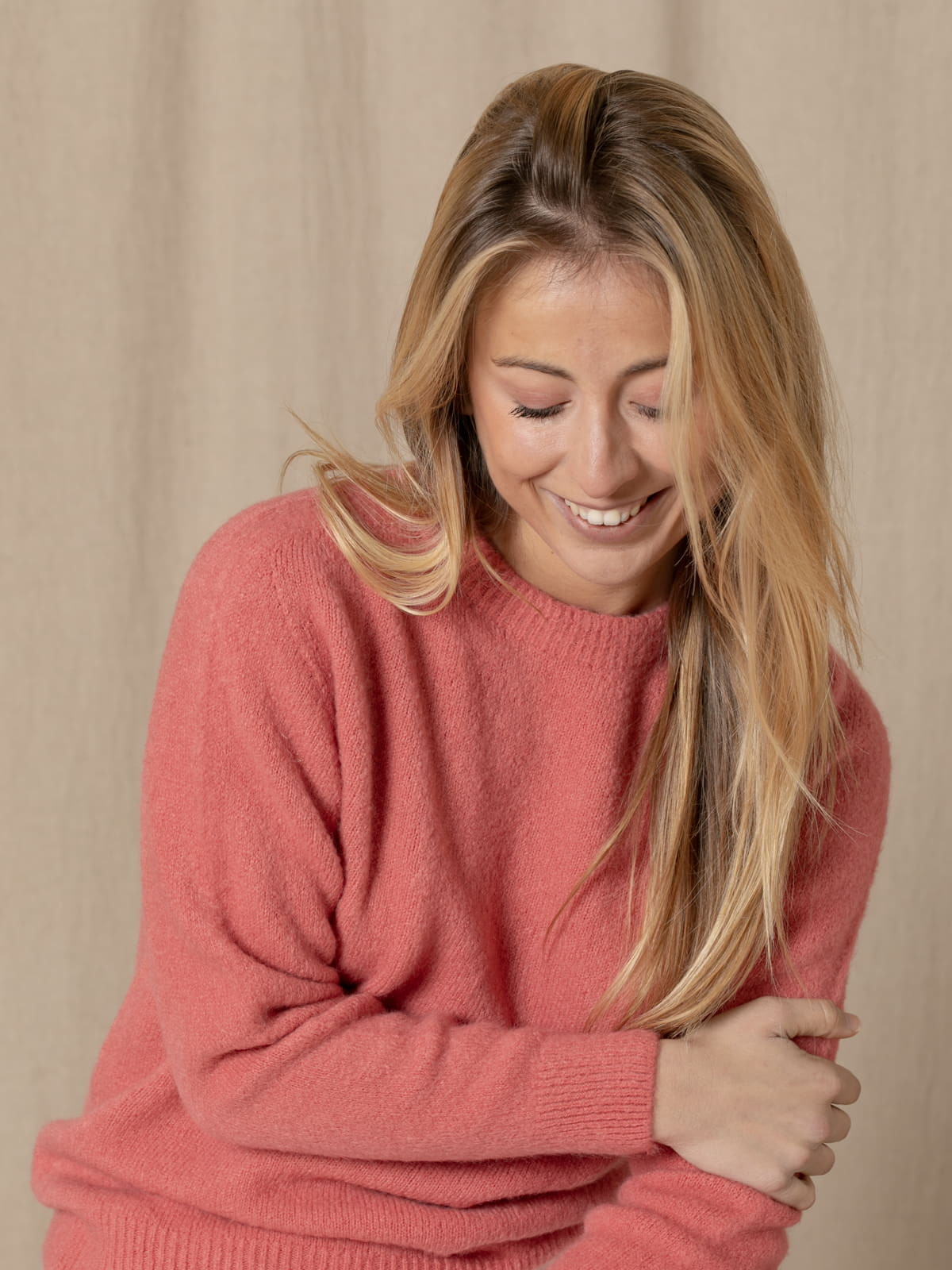 Spring alpaca sweater with round  Coral colour