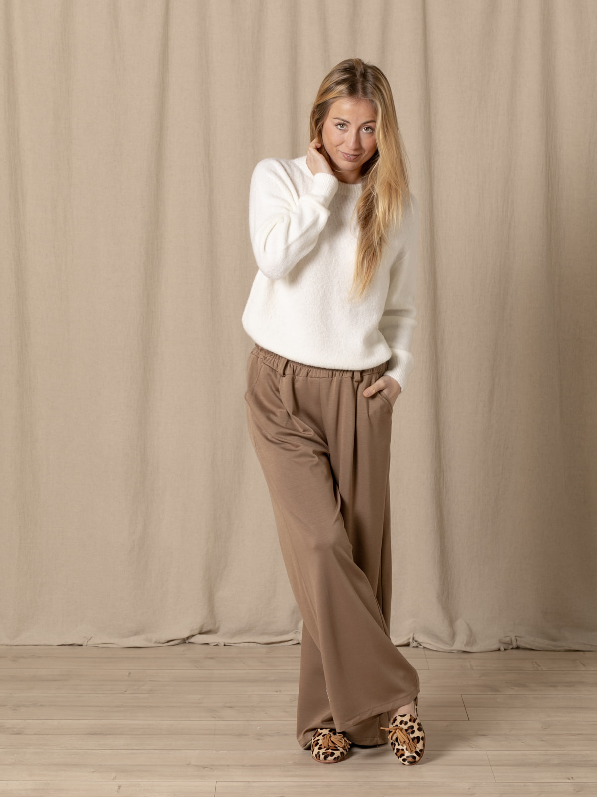 Wide leg comfortable trousers  Camel colour