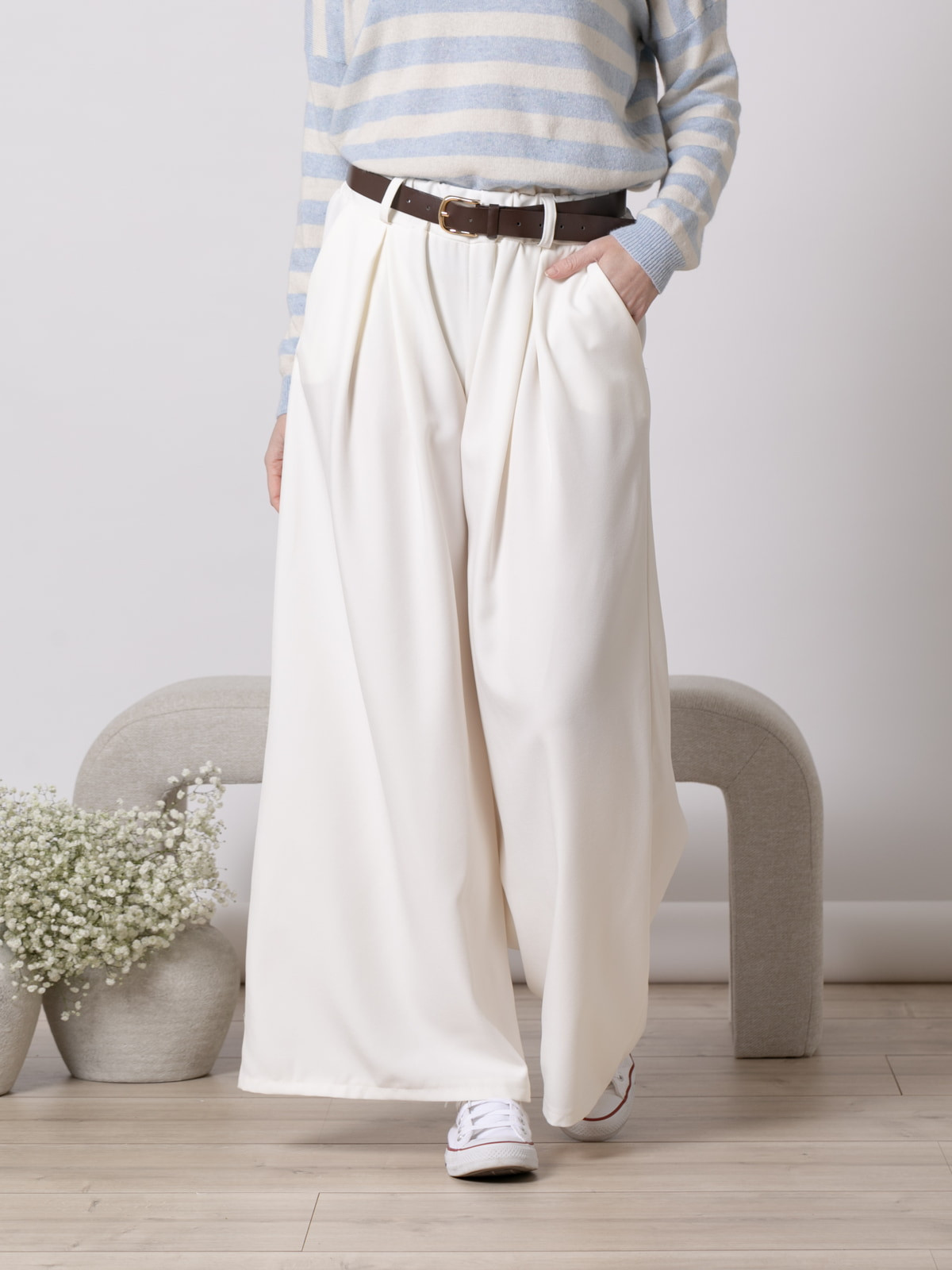 Pantalón fluido super trendy color Beige
