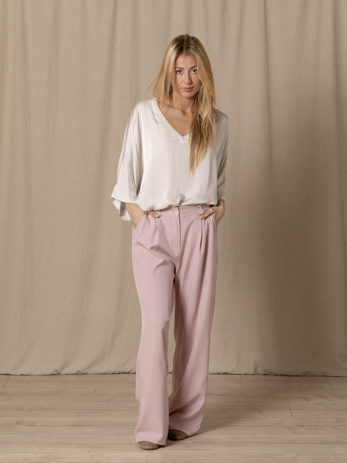 Pantalón fluido de pinza color Rosa