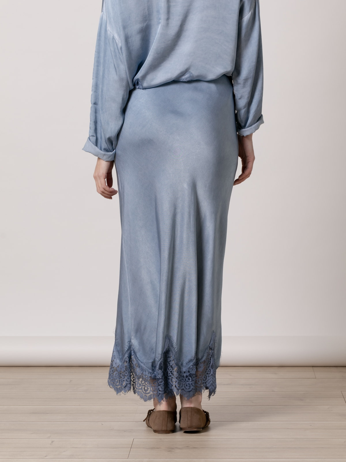 Flowy lace skirt  Blue colour