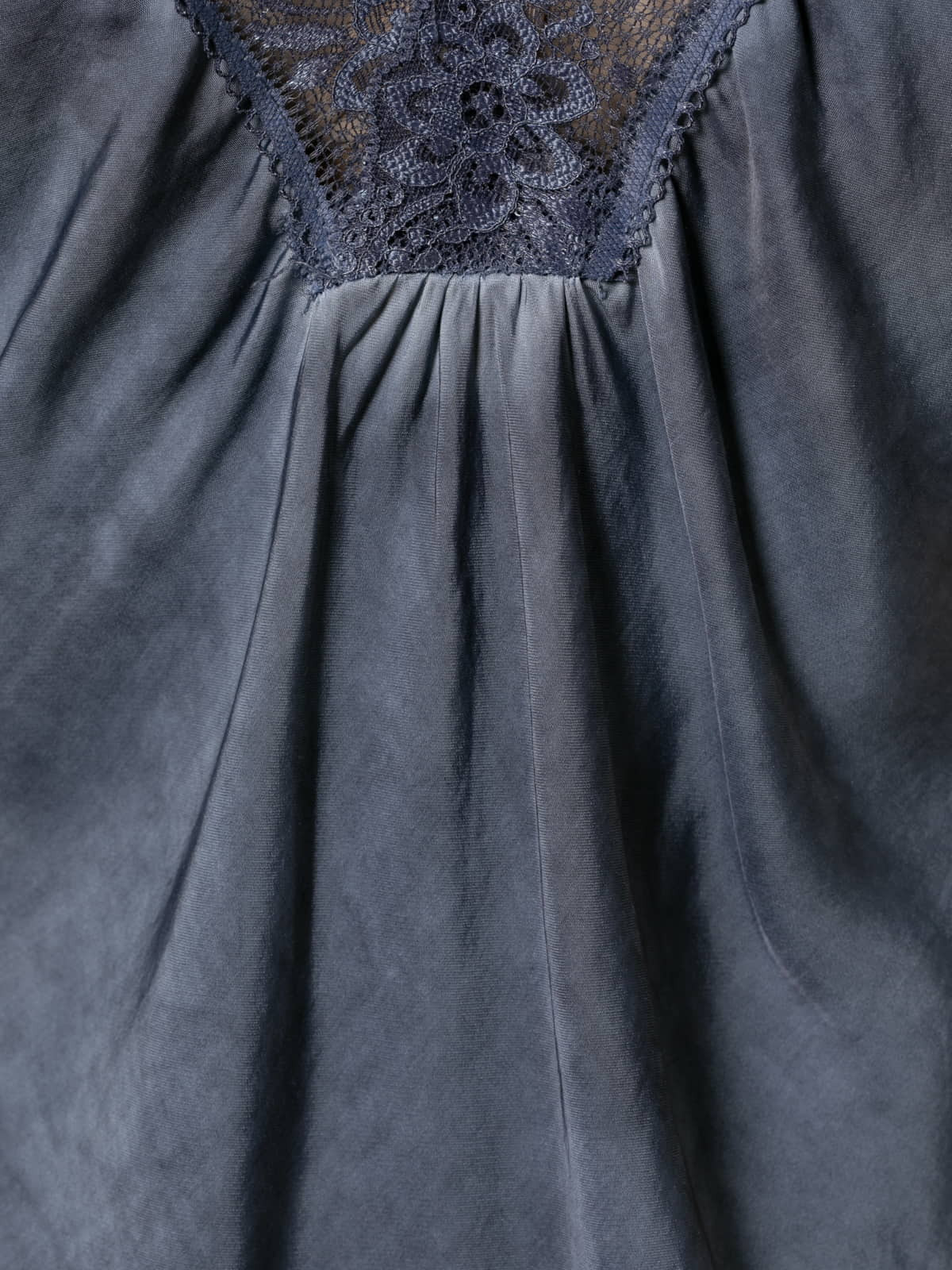Top fluido encaje color Azul