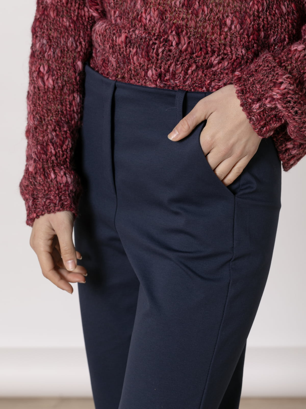 Teen pants with seams at the bottom  Blue Navy colour