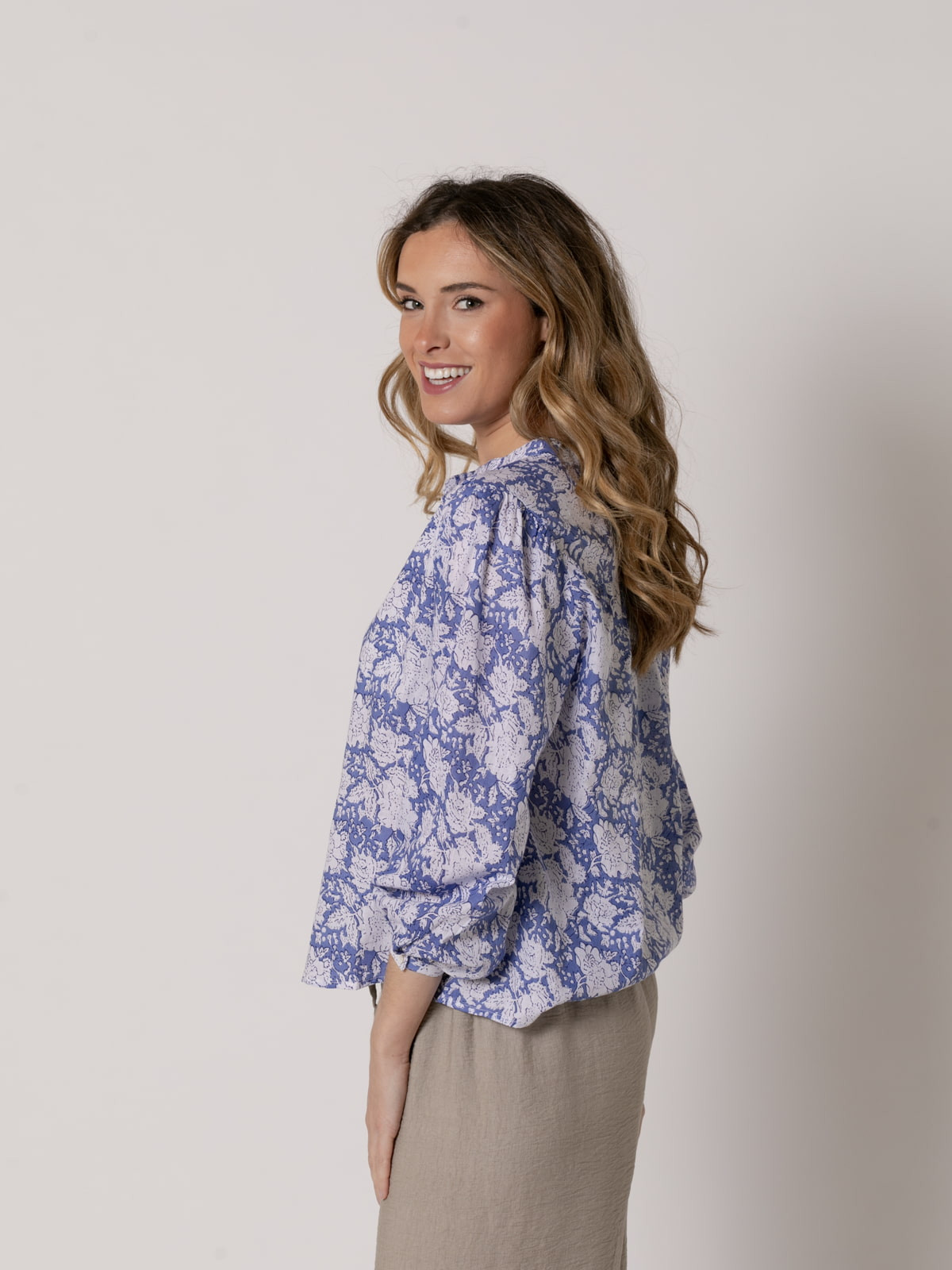 Camisa c/caja cotton 100% color Azul