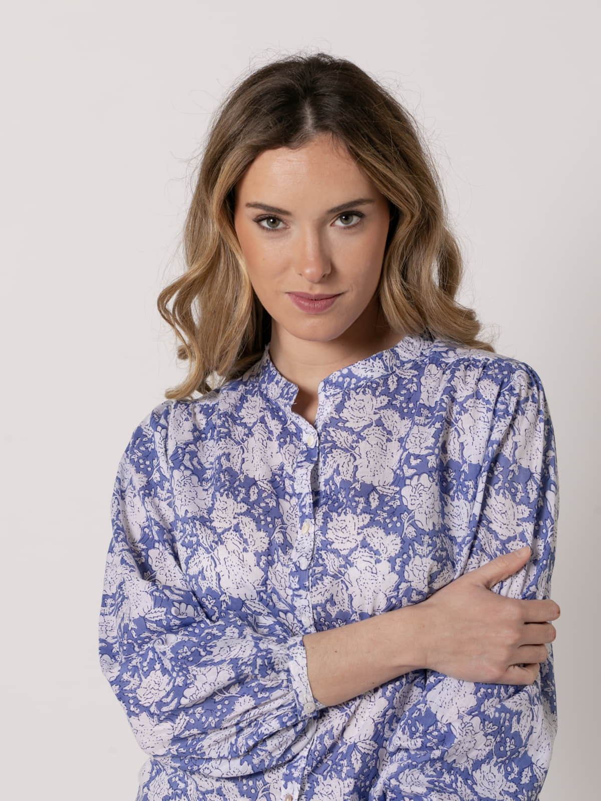 Camisa c/caja cotton 100% color Azul
