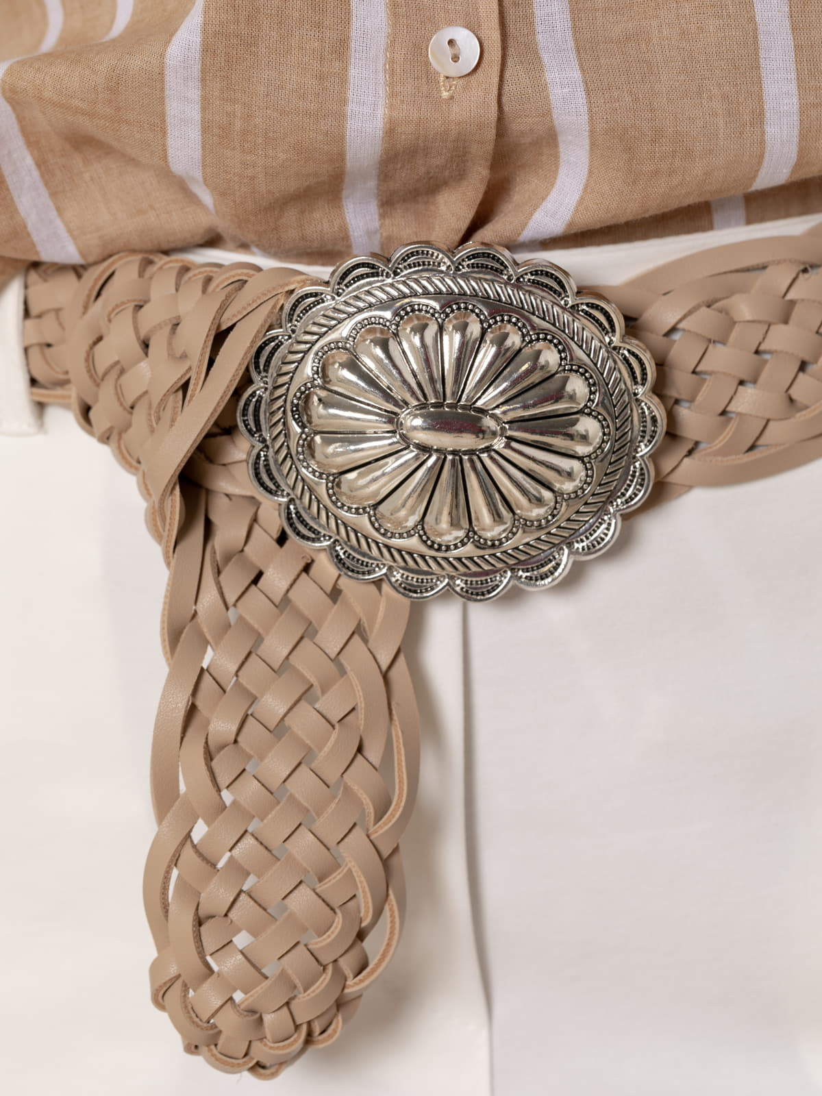 Braided belt with country buckle  Khaki colour
