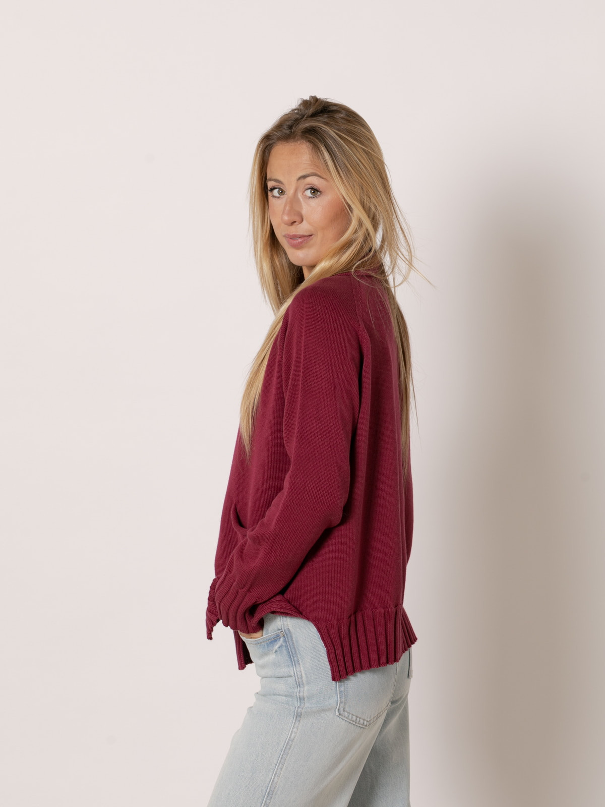 Chaqueta oversize c/polo y abotonado color Burdeos