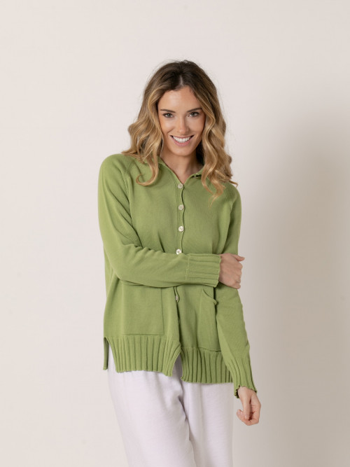 Chaqueta oversize c/polo y abotonado color Verde
