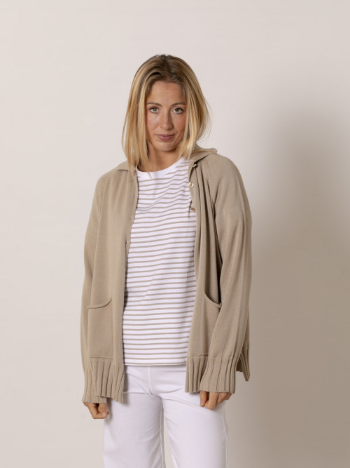 Chaqueta oversize c/polo y abotonado color Taupe