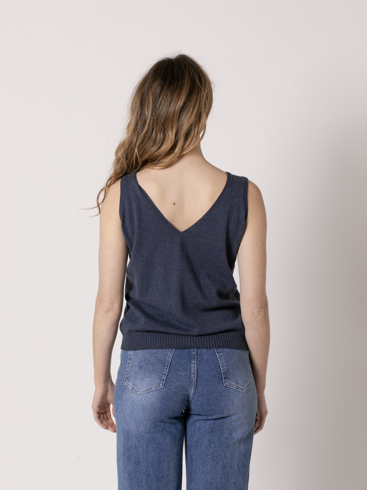 100% cotton knit top with V-neck  Blue Navy colour