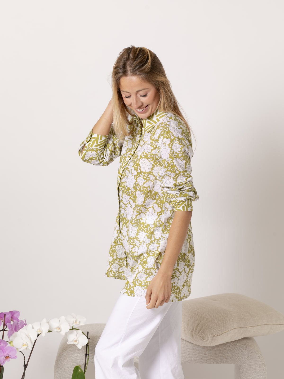 Camisa estampada larga color Oliva