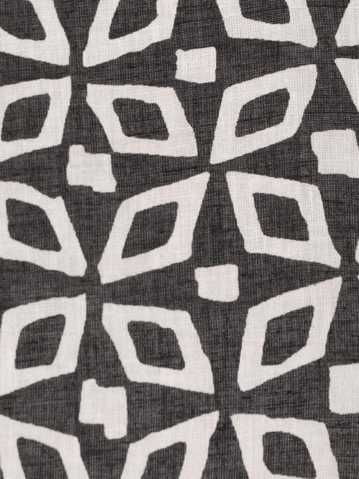 Camisa c/caja dibujo étnico color Blanco y negro